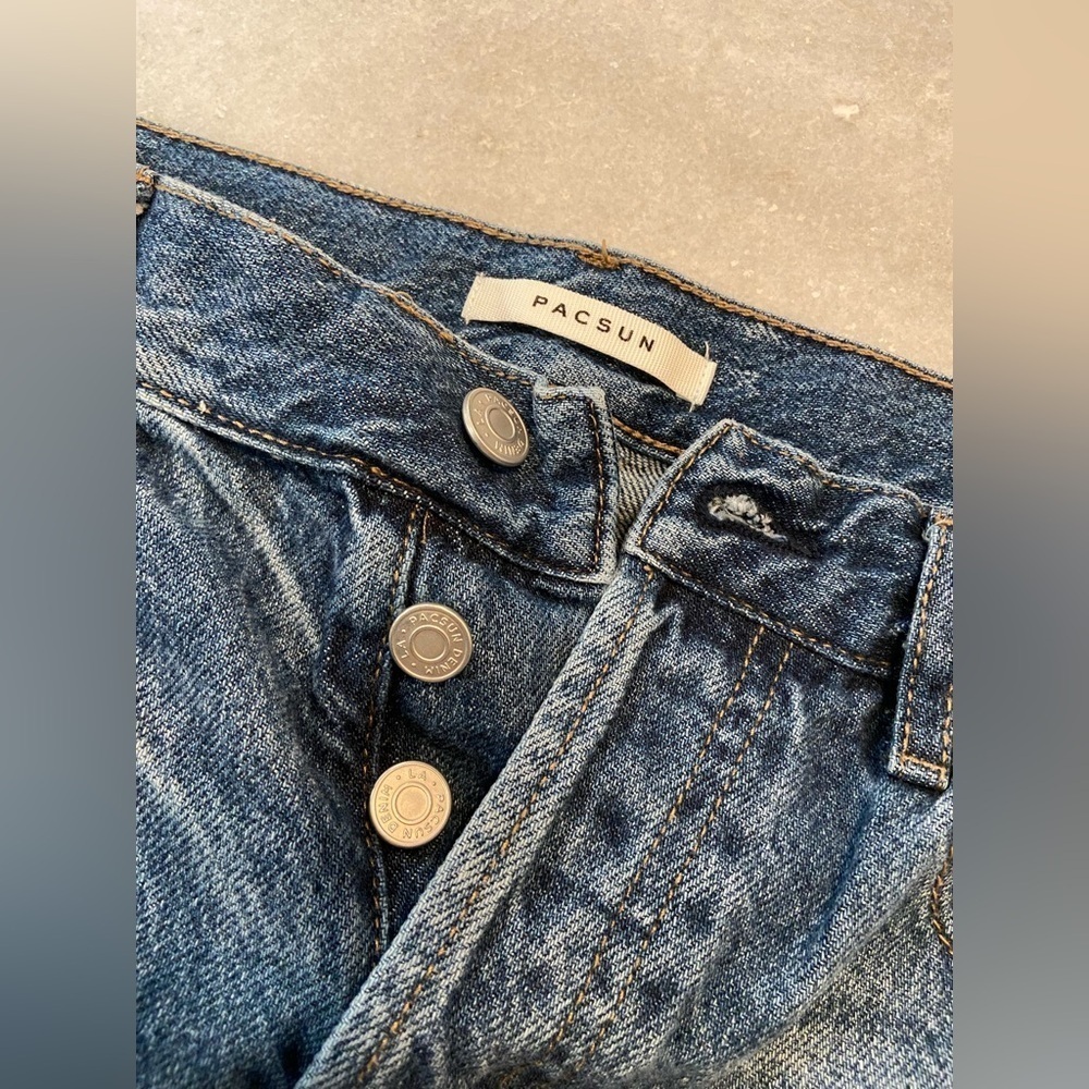 PacSun Ultra High Rise Slim Distressed Medium Wash Denim Button Jeans Size 28 - Picture 2 of 11